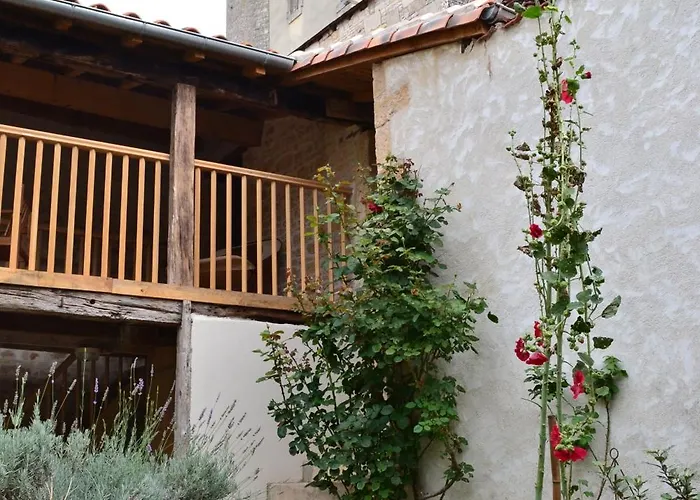 Demeure Verteuillaise * Verteuil-sur-Charente